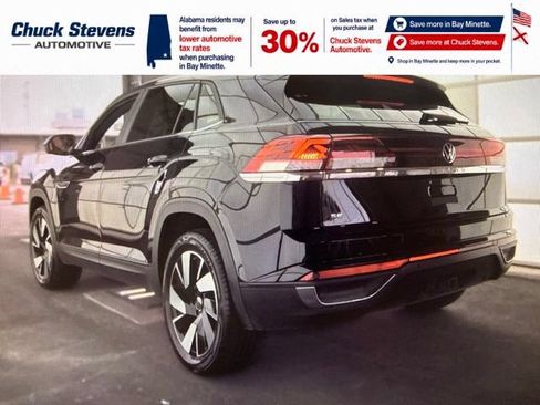 Used 2025 Volkswagen Atlas Cross Sport SE FWD image 4