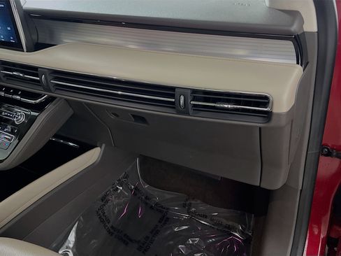 Used 2020 Lincoln Corsair FWD w/ Convenience Package image 35