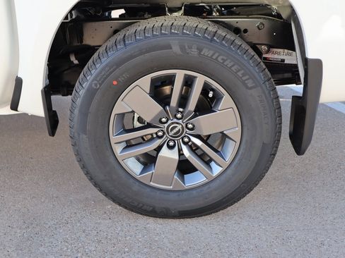 New 2026 Nissan Frontier SV w/ SV Convenience Package image 9