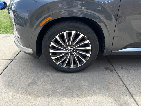 Certified 2025 Hyundai Palisade Calligraphy AWD/4WD image 11