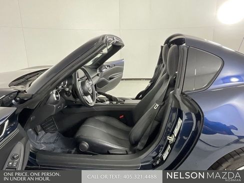 Used 2022 MAZDA MX-5 Miata RF Grand Touring image 12