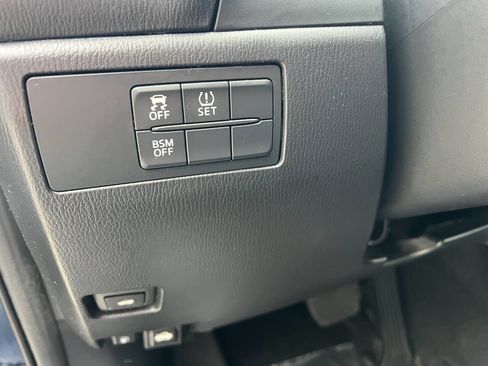 Used 2016 MAZDA MAZDA3 s Touring FWD image 24