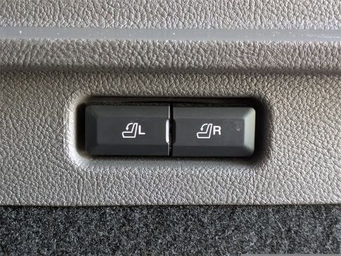 Used 2022 Lincoln Corsair FWD w/ Premium Package image 14