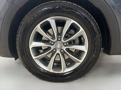 Used 2017 Hyundai Santa Fe SE image 35