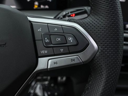 New 2025 Volkswagen Tiguan SE R-Line image 29