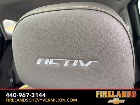 New 2026 Chevrolet Trax ACTIV w/ Sunroof Package image 2