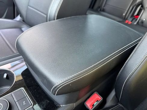 Used 2022 Volkswagen Atlas SEL AWD/4WD image 17