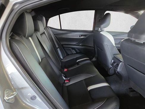 Used 2025 Toyota Camry SE w/ Convenience Package FWD image 18