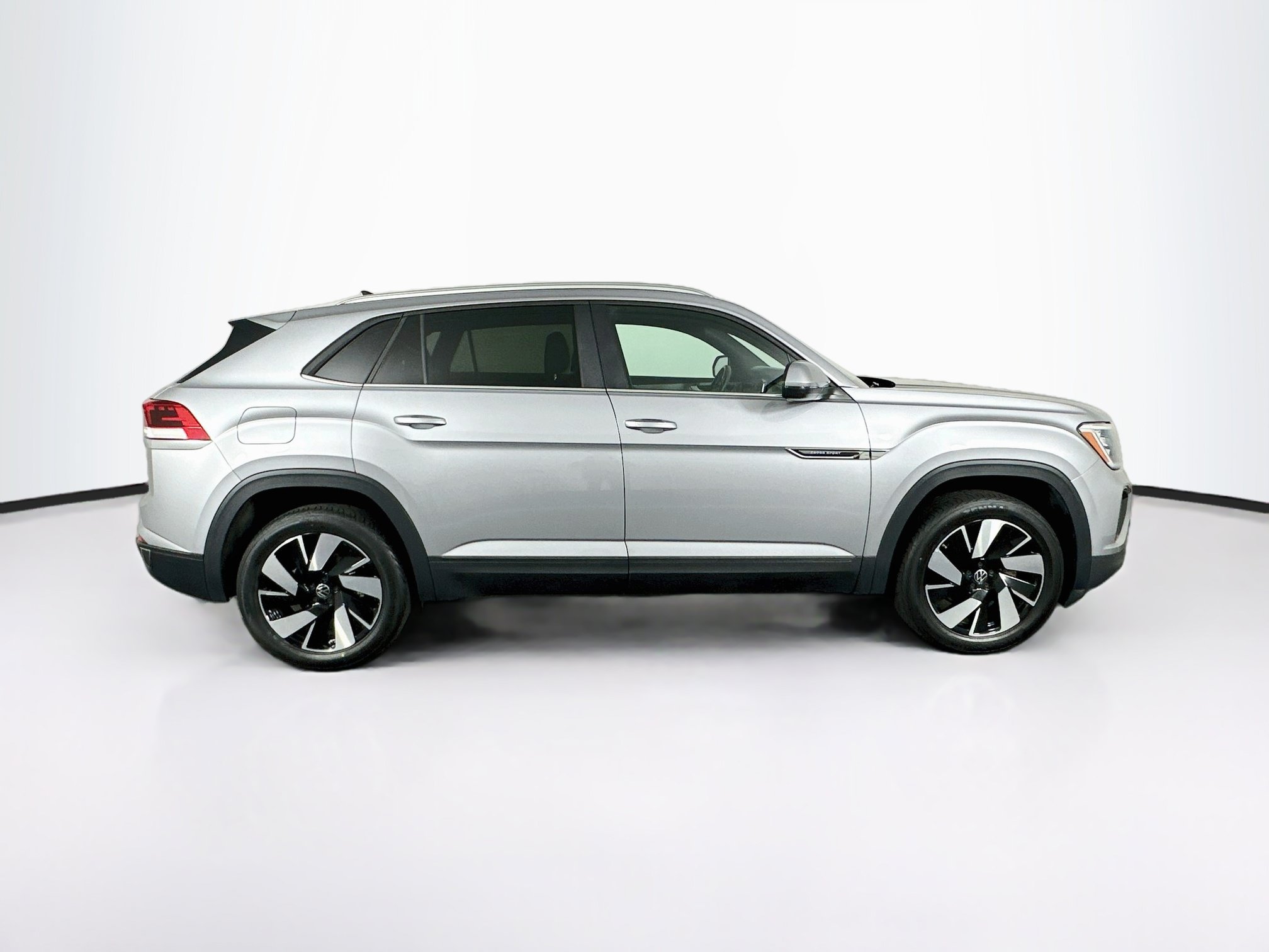 Used 2026 Volkswagen Atlas Cross Sport SE FWD image 10
