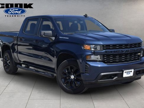Used 2020 Chevrolet Silverado 1500 Custom w/ Infotainment Package RWD image 2