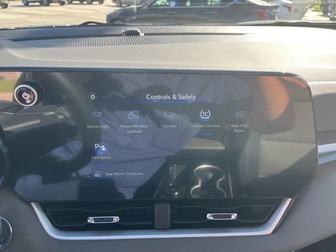 New 2026 Chevrolet Equinox LT image 28