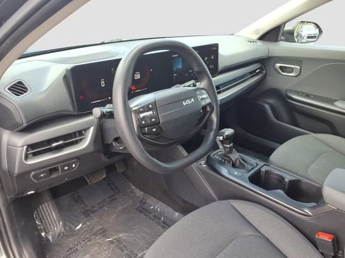Used 2025 Kia K4 FWD image 17