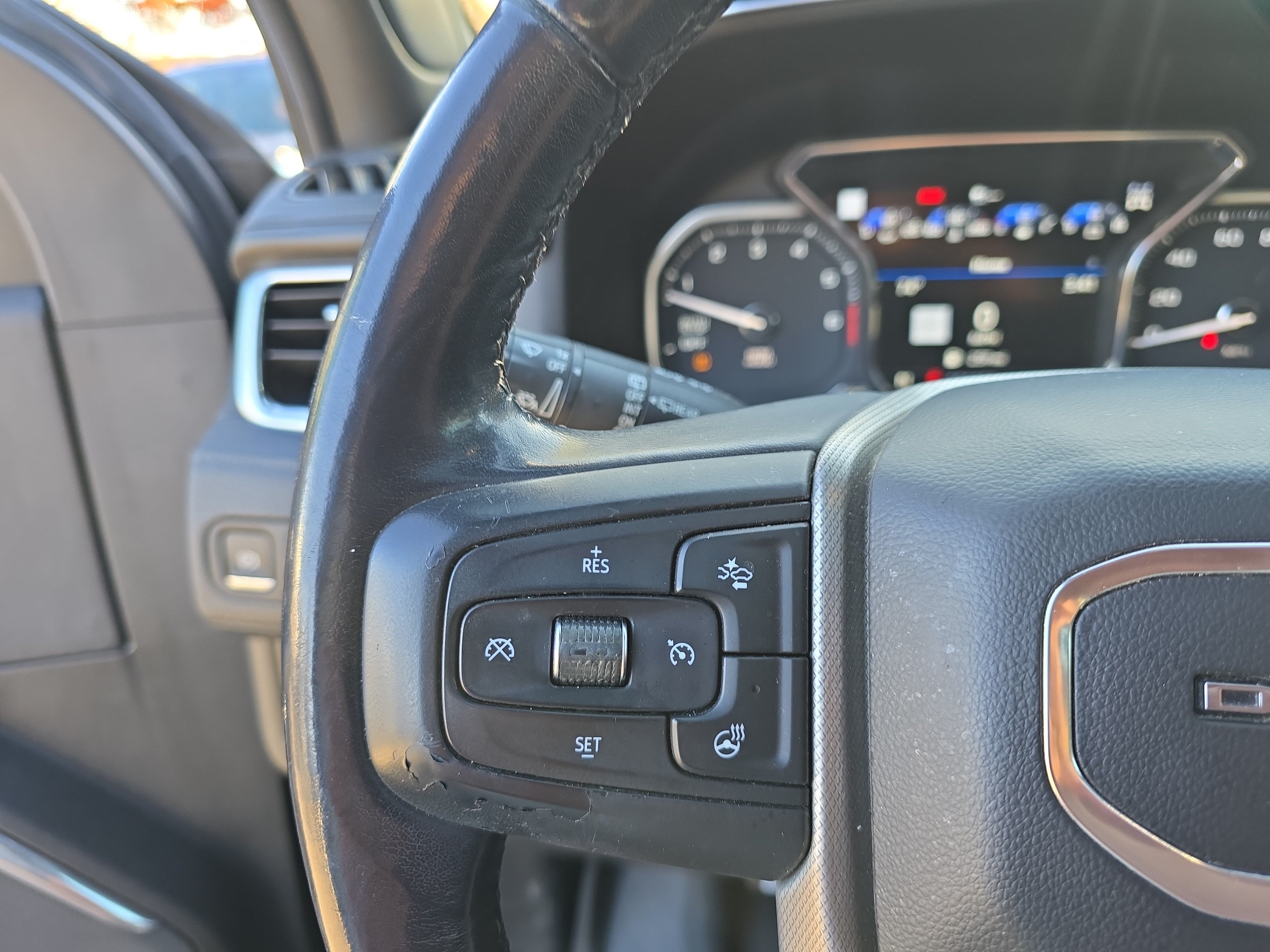 Used 2021 GMC Yukon XL Denali w/ Denali Premium Package AWD/4WD image 27