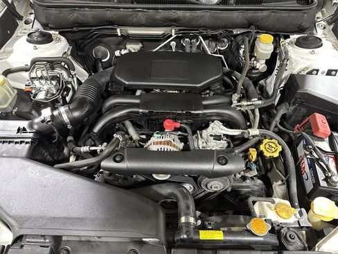 Used 2011 Subaru Outback 2.5i Limited w/ PWR Moonroof Pkg image 24