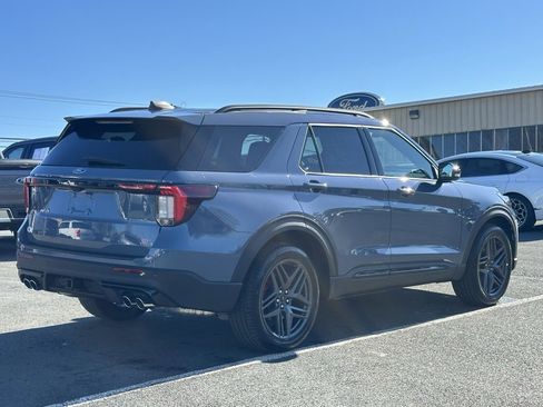 New 2026 Ford Explorer ST w/ Sun And Sound Package image 8