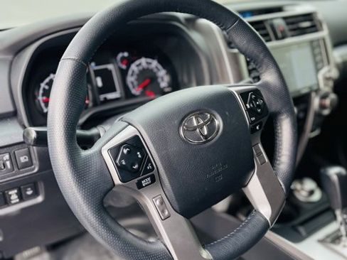 Used 2023 Toyota 4Runner SR5 Premium image 9