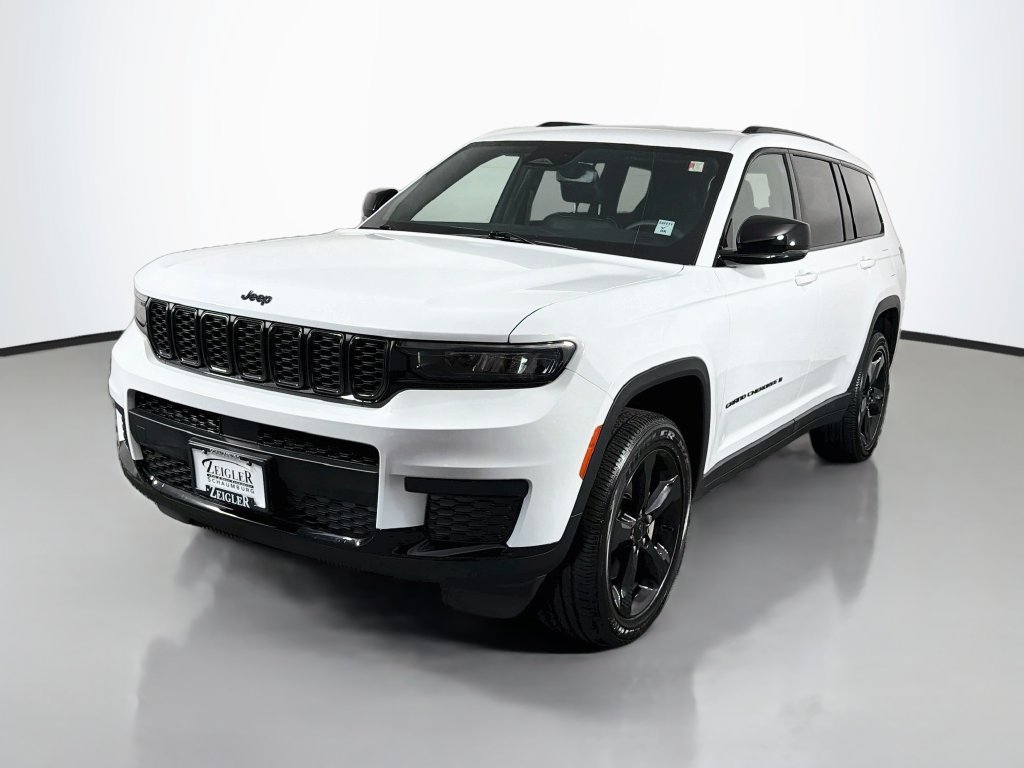 Used 2023 Jeep Grand Cherokee L Altitude AWD/4WD image 3
