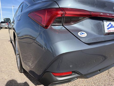 Used 2020 Toyota Avalon Limited w/ Advanced Safety Package image 12