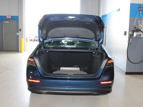 Used 2025 Honda Accord SE image 25