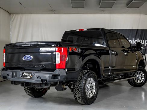 Used 2019 Ford F250 XLT w/ XLT Premium Package image 8