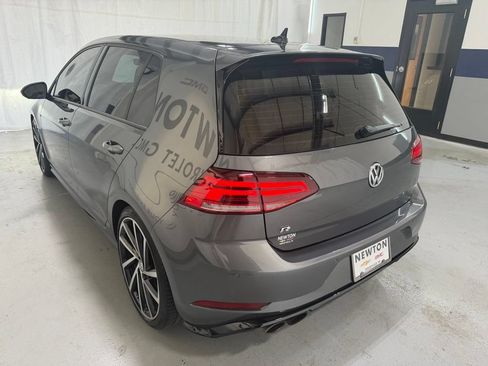 Used 2018 Volkswagen Golf R 4-Door AWD/4WD image 38