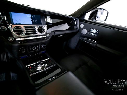 Used 2011 Rolls-Royce Ghost RWD image 15