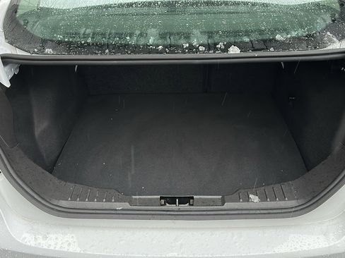 Used 2018 Ford Focus SE image 6