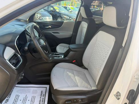 Used 2020 Chevrolet Equinox LS w/ LS Convenience Package AWD/4WD image 13
