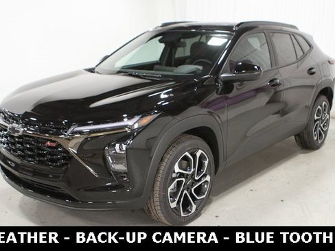 New 2026 Chevrolet Trax RS w/ Sunroof Package image 2