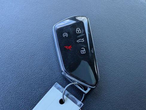 Used 2024 Volkswagen Atlas Cross Sport SE w/ Panoramic Sunroof Package image 29