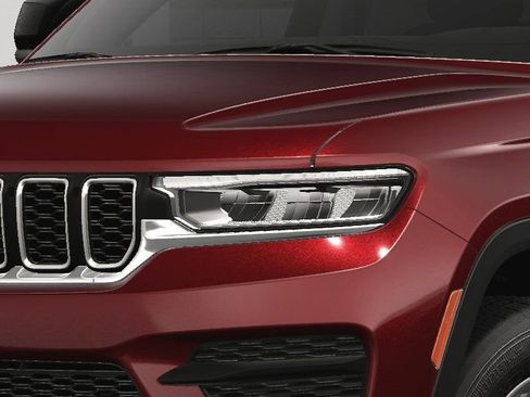 New 2025 Jeep Grand Cherokee Laredo X image 9