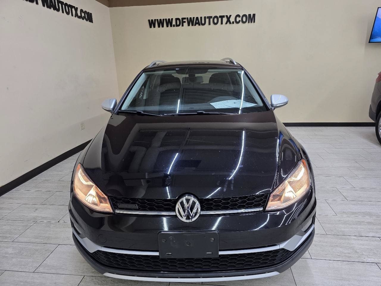 Used 2017 Volkswagen Golf Alltrack SEL AWD/4WD image 3