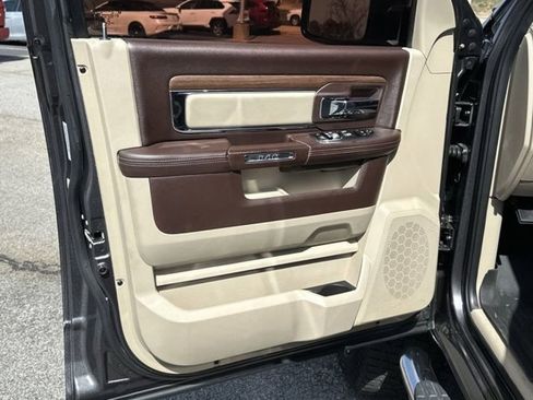 Used 2016 RAM 1500 Laramie w/ Convenience Group image 16