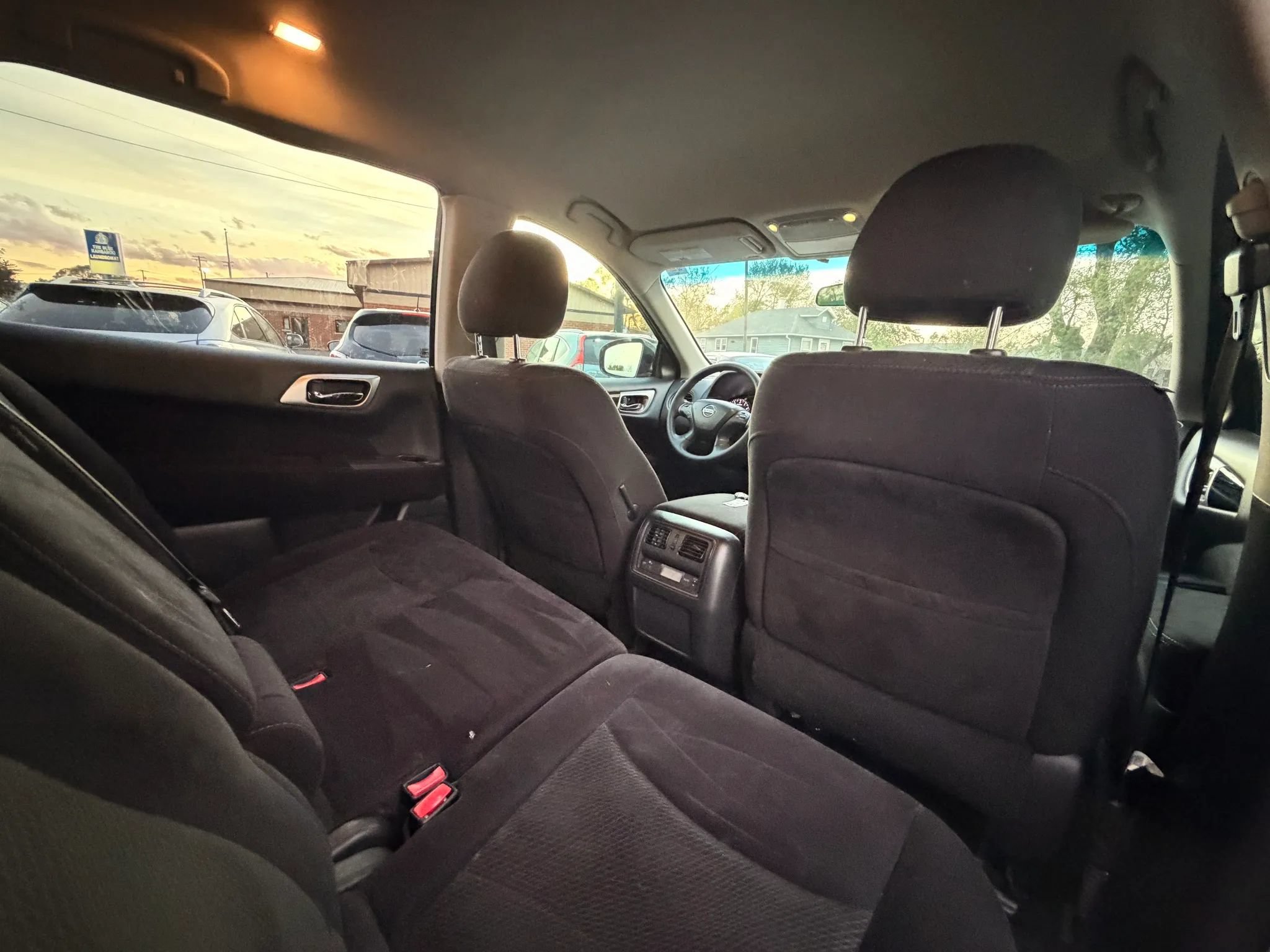 Used 2014 Nissan Pathfinder S FWD image 24