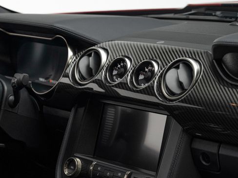 Used 2020 Ford Mustang Shelby GT500 w/ Carbon Fiber Track Pack RWD image 42