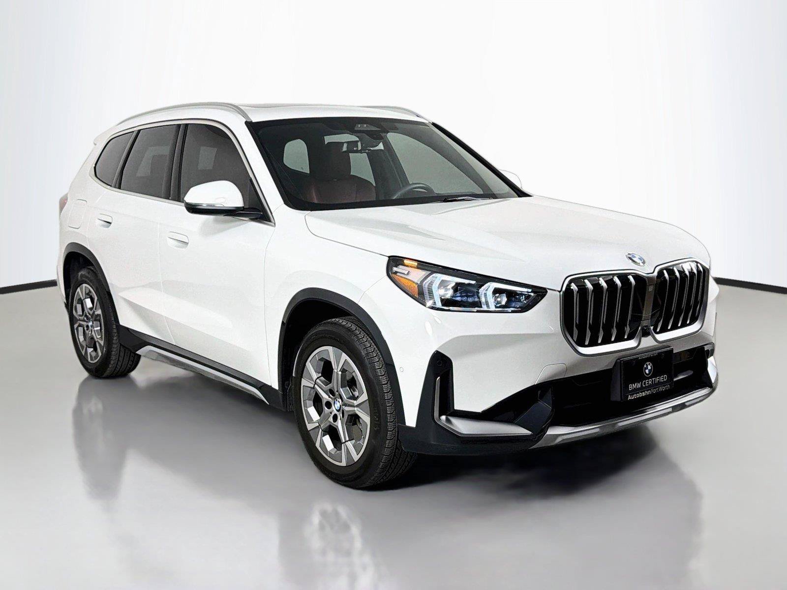 Used 2026 BMW X1 xDrive28i w/ Technology Package AWD/4WD image 3