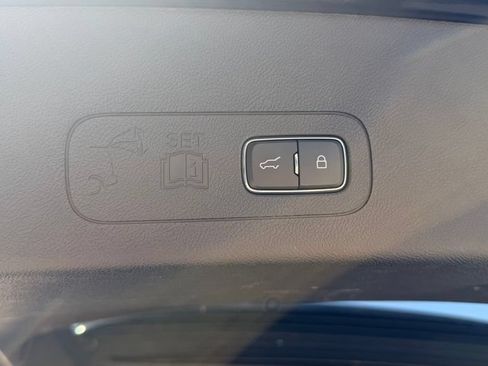 Used 2023 Lincoln Aviator AWD image 9