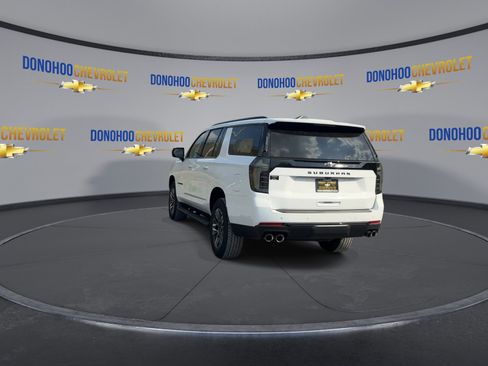 New 2026 Chevrolet Suburban Z71 w/ Comfort Package AWD/4WD image 7