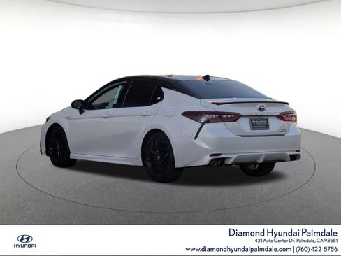 Used 2021 Toyota Camry XSE image 5