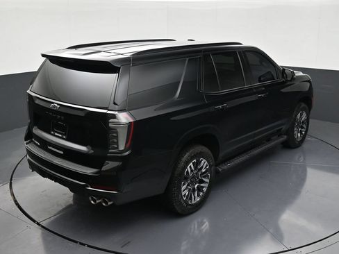 Used 2026 Chevrolet Tahoe Z71 w/ Comfort Package AWD/4WD image 16