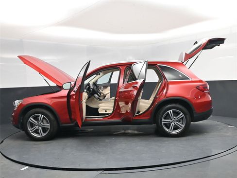 Used 2022 Mercedes-Benz GLC 300 GLC 300 image 20