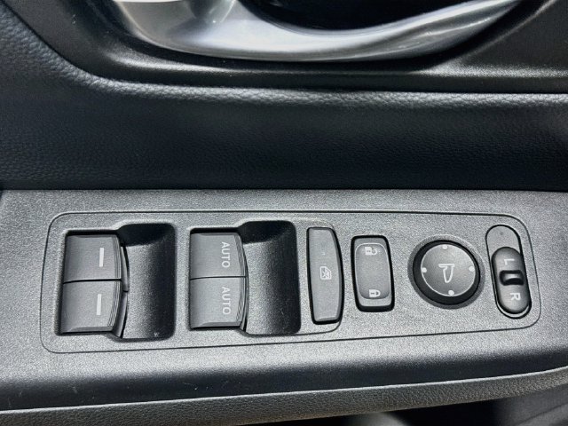 Used 2024 Honda CR-V EX image 11