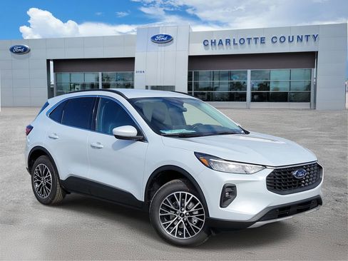 New 2026 Ford Escape SE image 1