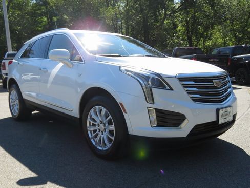 Used 2018 Cadillac XT5 AWD image 4