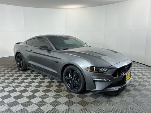 Used 2022 Ford Mustang GT Premium w/ Black Accent Package RWD image 3