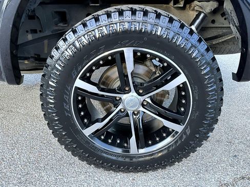 Used 2019 Ford F150 Platinum w/ Equipment Group 701A Luxury AWD/4WD image 24