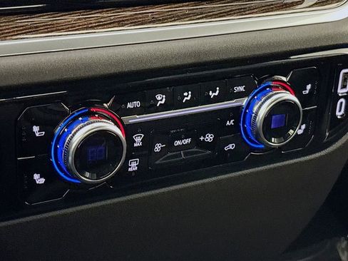 New 2025 GMC Sierra 2500 SLE w/ SLE Value Package; image 16