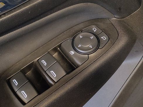Used 2021 Chevrolet Equinox LT FWD image 27