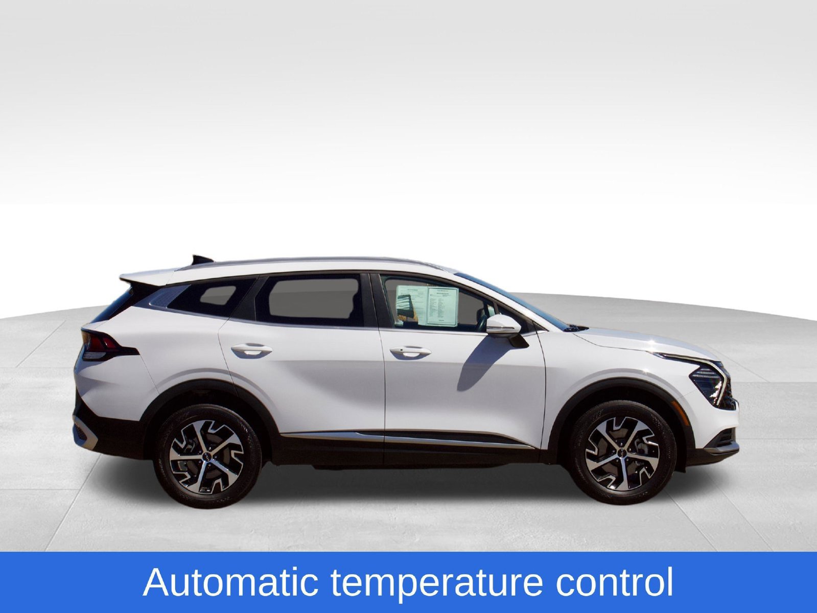 Used 2024 Kia Sportage EX AWD/4WD image 6