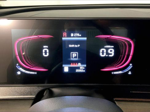 Certified 2025 Kia Sportage X-Line image 20